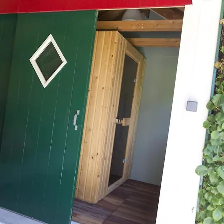 Ferienhaus De Appelbloesem 6-persoons Met Overdekte Hottub, Barrelsauna, Lounge, Wifi *