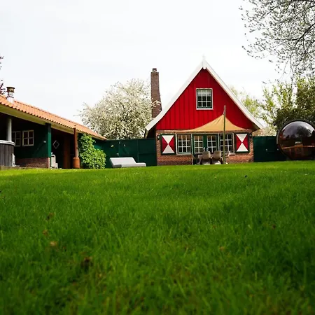 De Appelbloesem 6-persoons Met Overdekte Hottub, Barrelsauna, Lounge, Wifi Lievelde