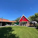 Dom wakacyjny De Appelbloesem 6-persoons Met Overdekte Hottub, Barrelsauna, Lounge, Wifi