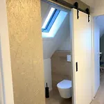 De Appelbloesem 6-persoons Met Overdekte Hottub, Barrelsauna, Lounge, Wifi Dom wakacyjny Lievelde